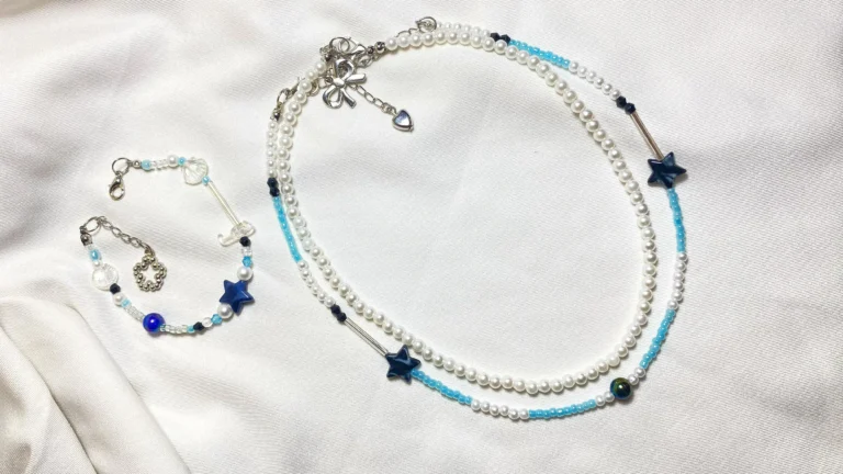 kalung layer manik-manik dan gelang